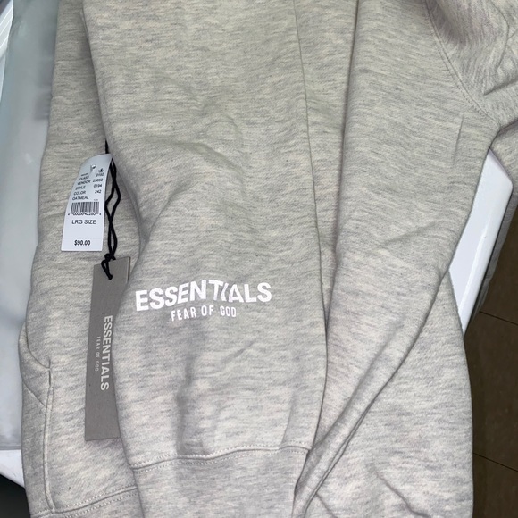 Fear of god Oatmeal Hoodie 2020 release - Picture 3 of 5